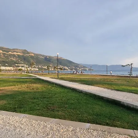 Lungomare Center *